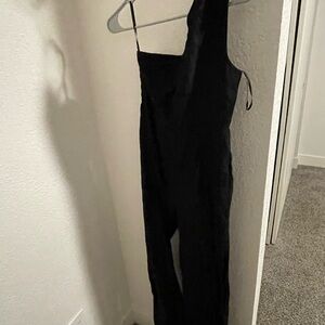 SHEIN Chic Black One-Shoulder Jumpsuit
